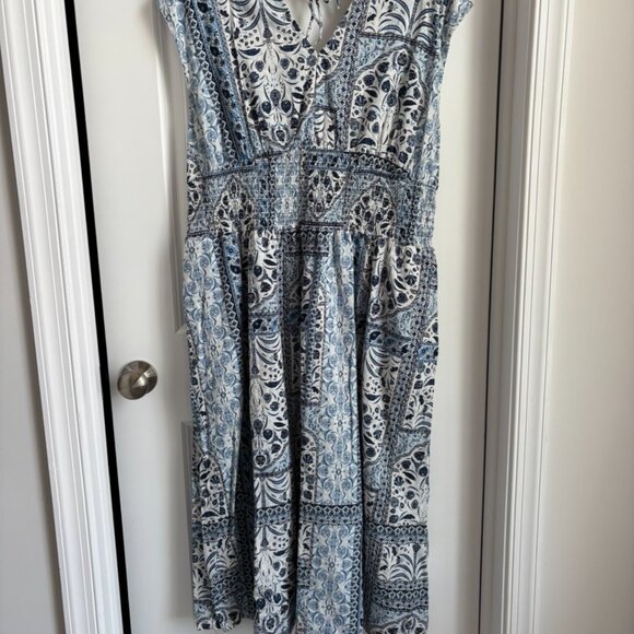 Old Navy Blue Paisley Print Waist-Defined Smocked Midi Dress - Picture 3 of 5